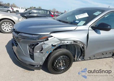 2024 Chevrolet Trax Fwd 1Rs z USA, uszkodzony, nr VIN KL77LGE26RC013983